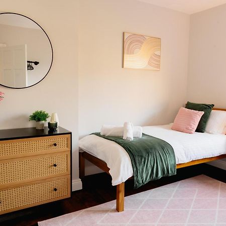 Bowling Terrace By Above Rubies - Stylish, 3 Bedroom, Pet Friendly House In Skipton Dış mekan fotoğraf