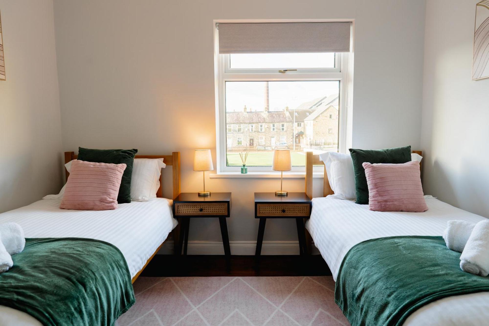 Bowling Terrace By Above Rubies - Stylish, 3 Bedroom, Pet Friendly House In Skipton Dış mekan fotoğraf